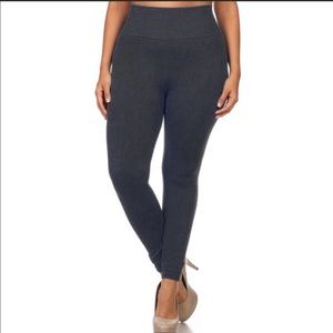 ⭐️LAST PAIR ⭐️Plus size fleece lined leggings